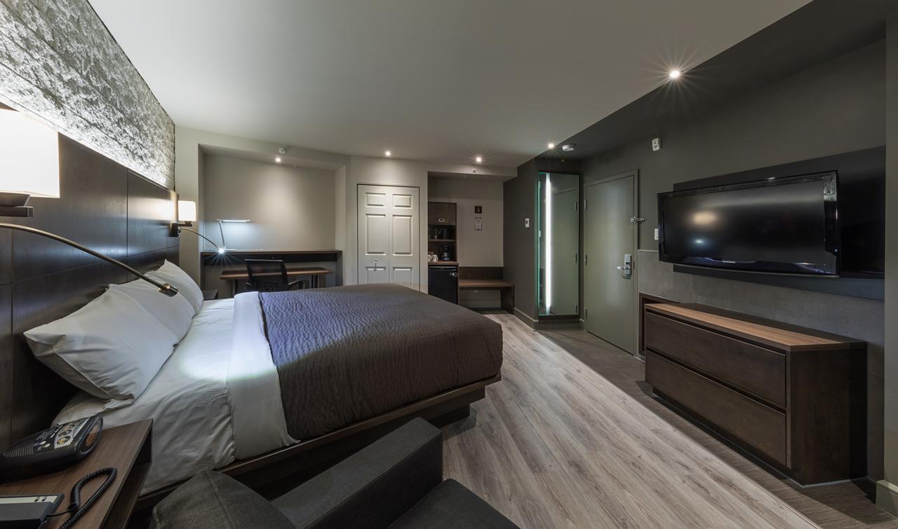 Hotel & Suites Normandin 莱维斯 外观 照片