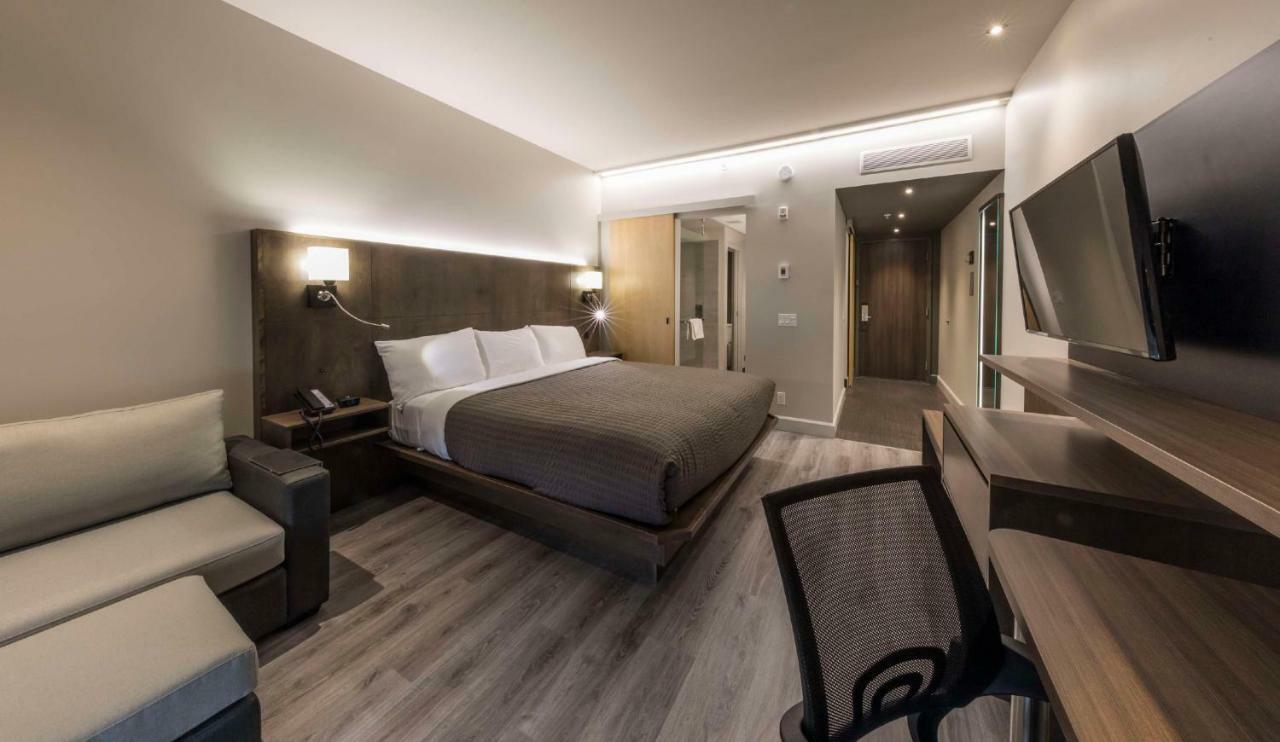Hotel & Suites Normandin 莱维斯 外观 照片