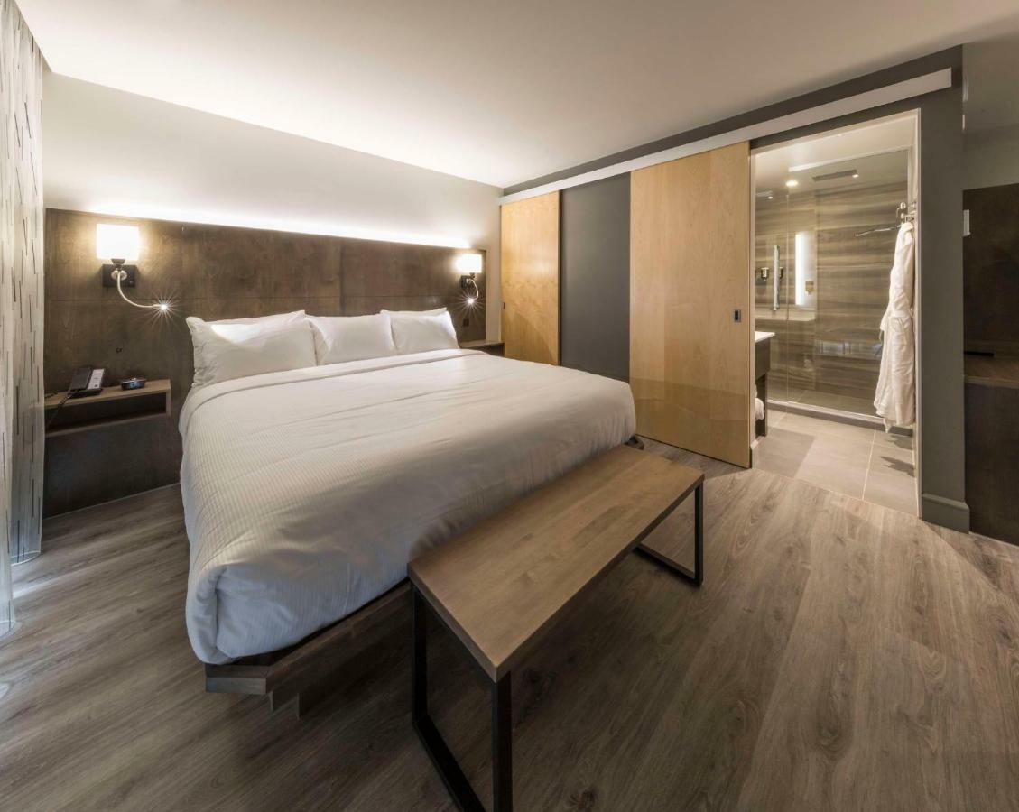 Hotel & Suites Normandin 莱维斯 外观 照片